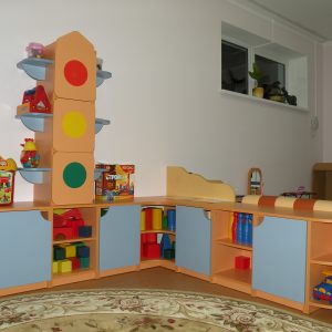 Угловой стеллаж для игрушек Светофор в Калининграде
