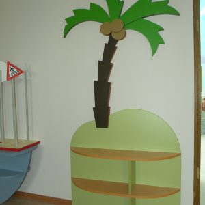 Стеллаж остров с пальмой. Мебель для детского сада в Калининграде